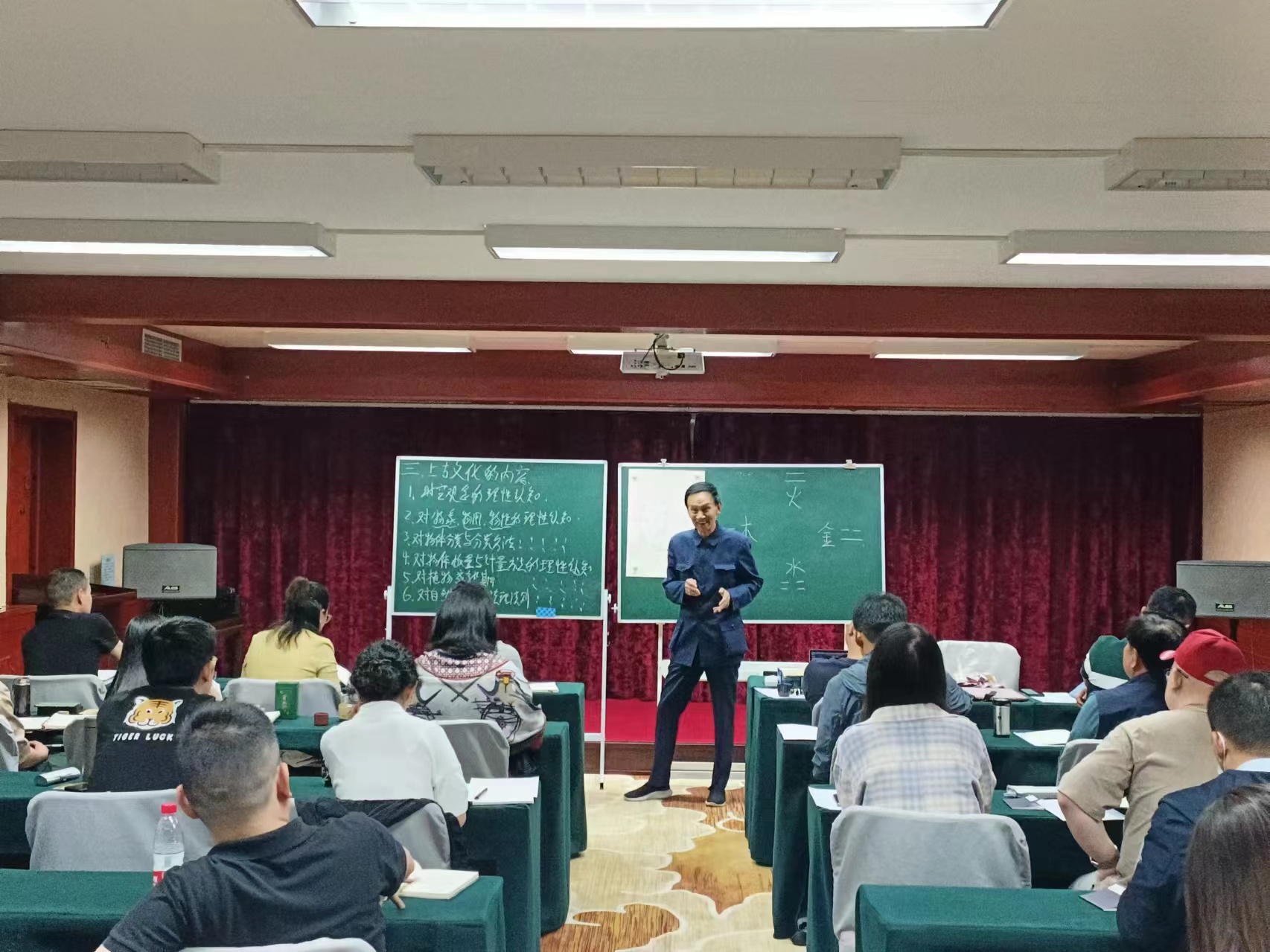 �����׺ͣ��׵��ǻ�̽Դ����Ӱ